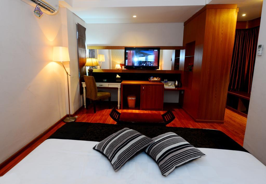 Scarlet Hotel Makassar Room photo